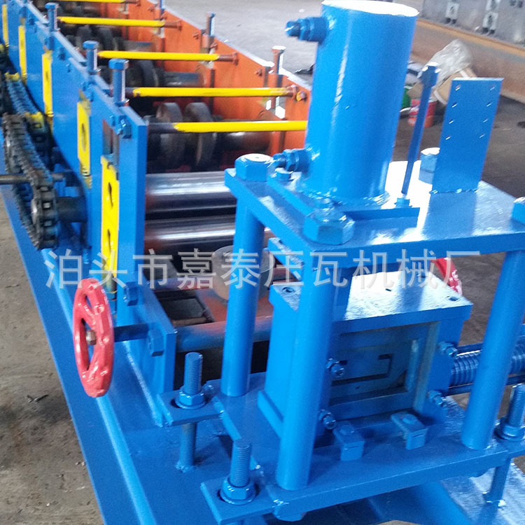 小型C型钢机 C型钢设备 可以生产80-120的C型钢机设备 出板漂亮