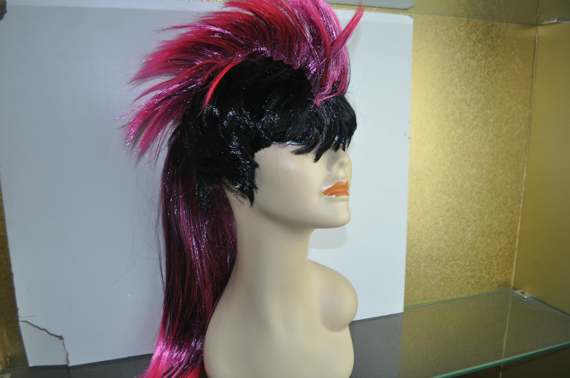 H094 sombrero de vacaciones negro rojo europeo y americano peluca de cosplay