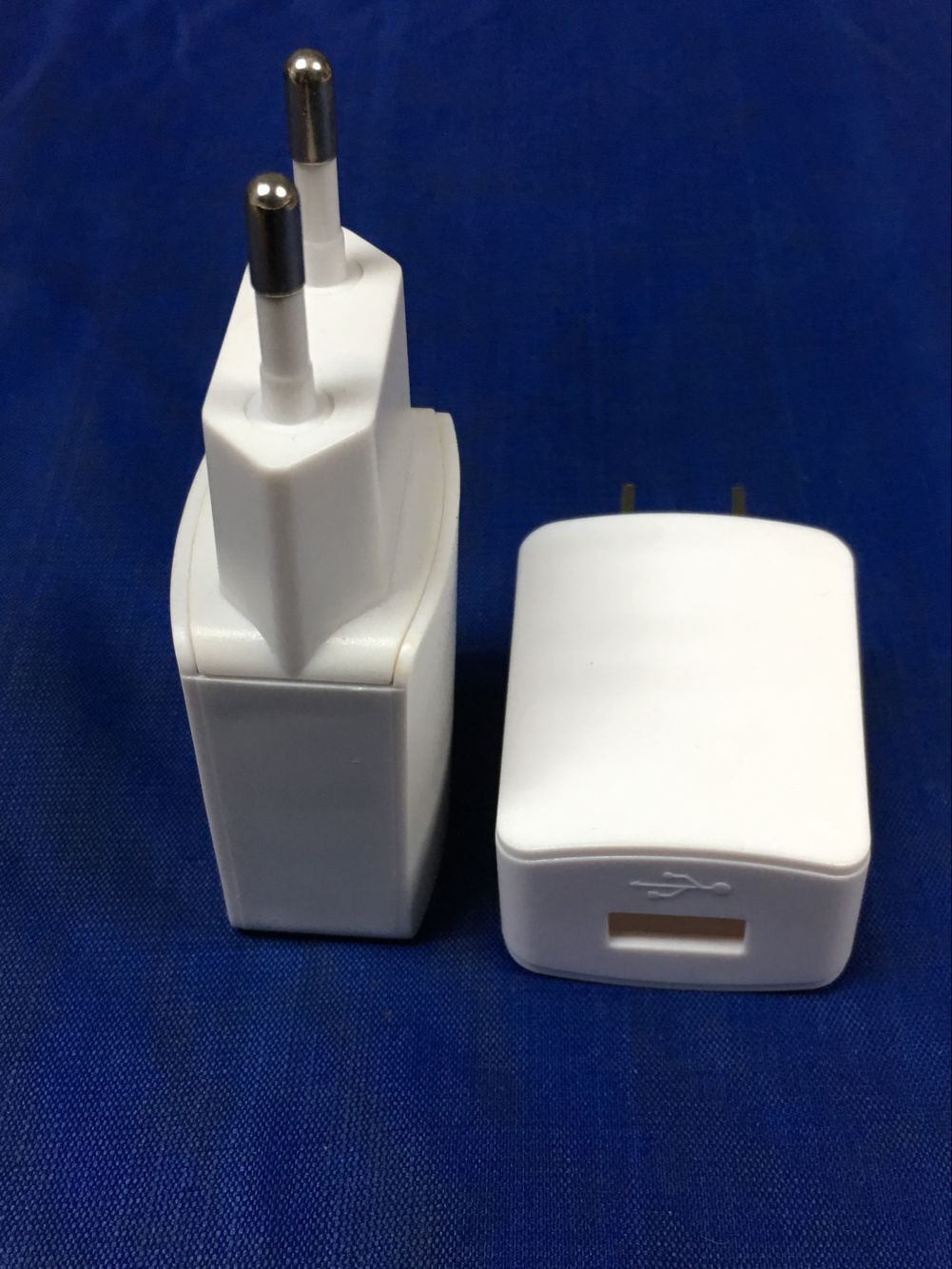 深圳厂家直销充电器外壳新款适配器开关电源手机充电器外壳