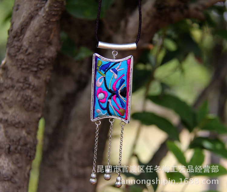 苗绣刺绣短项链