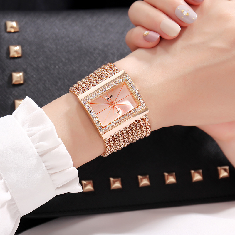 Set orologio da donna con bracciale design quadrato strass_voghion.com