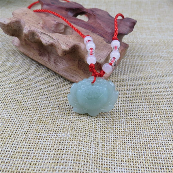 Light green lotus+new eight pearls are worn well