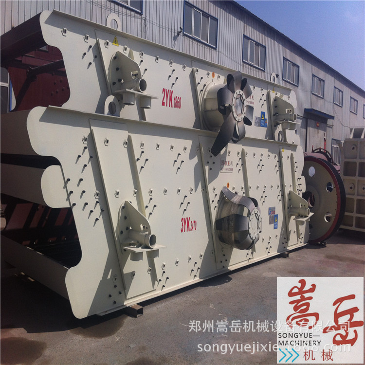 3YK1860振动筛 筛分出四种规格振动筛 多层振动筛