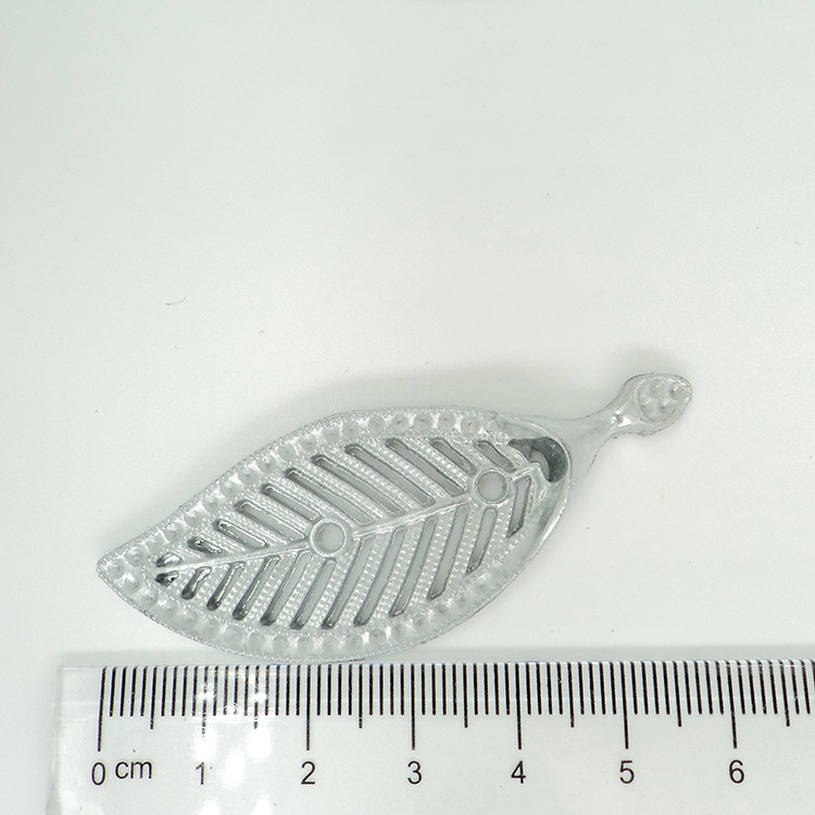 服饰皮具鞋包五金 新颖合金上水钻手缝叶子服饰箱包吊饰叶子鞋扣