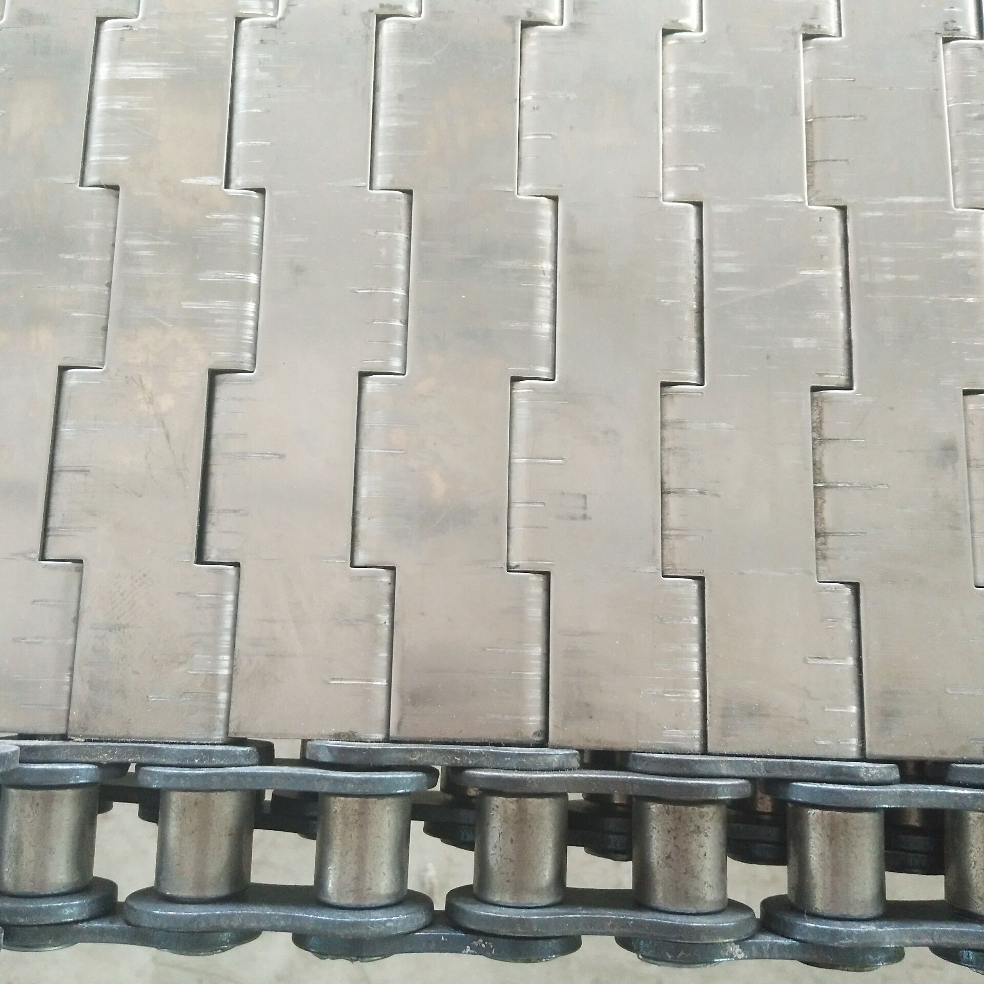 供应金属输送链板 不锈钢耐高温流水线 宁津卓远设备厂家