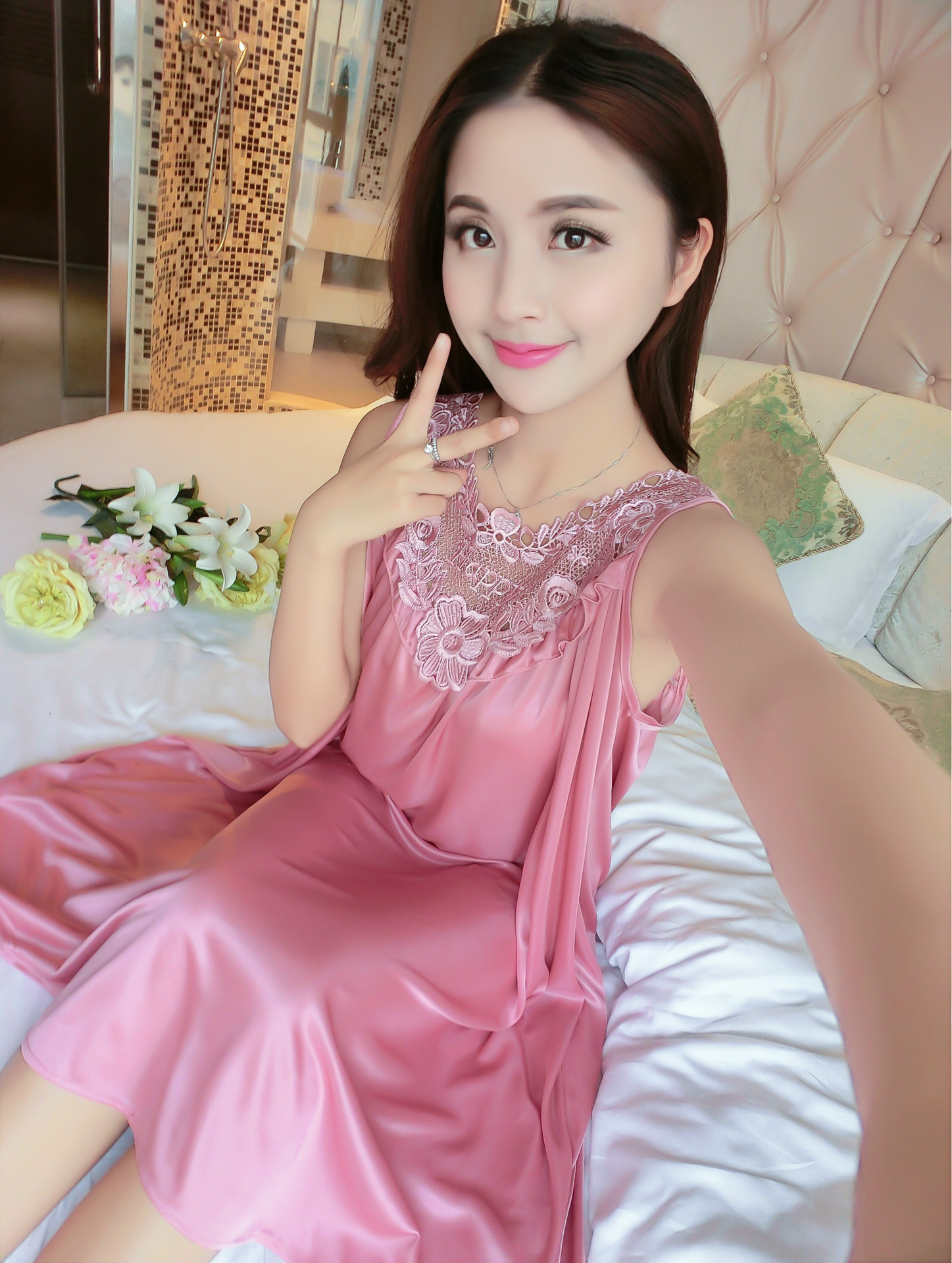 Simple Plus Size Long Sleeveless Lace Ice Silk Polyester Pajamas display picture 83