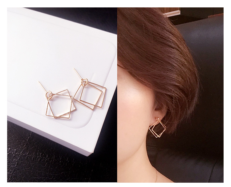 Geometric Earrings Gold