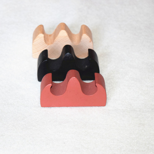Manufacturer wholesale mountain-shaped solid wood pen holder wooden pen holder calligraphy supplies three colors available