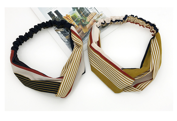 Korean Version Of Retro Simple And Versatile Stripes Hit Color Cross Wide-brimmed Headband display picture 4