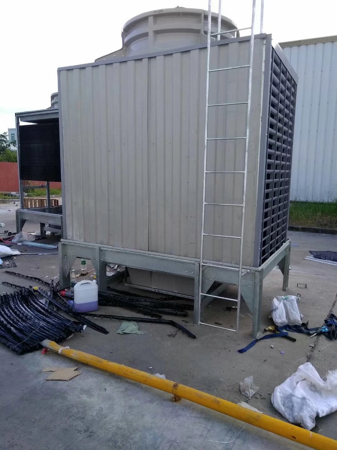 批发供应全国各地良研横流方形冷却塔、品牌冷却塔、价格从优