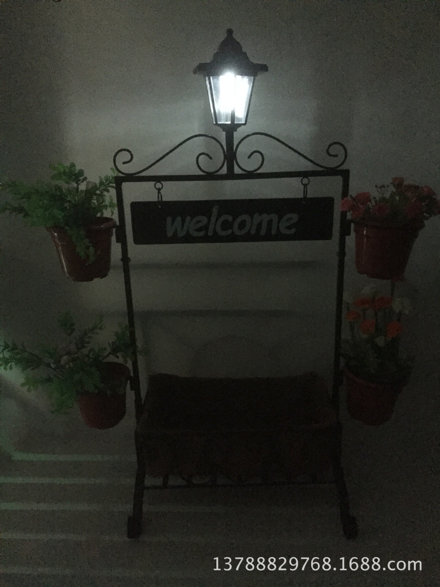 LED灯花园导向牌 太阳能铁艺工艺品节日庆典装饰创意摆件