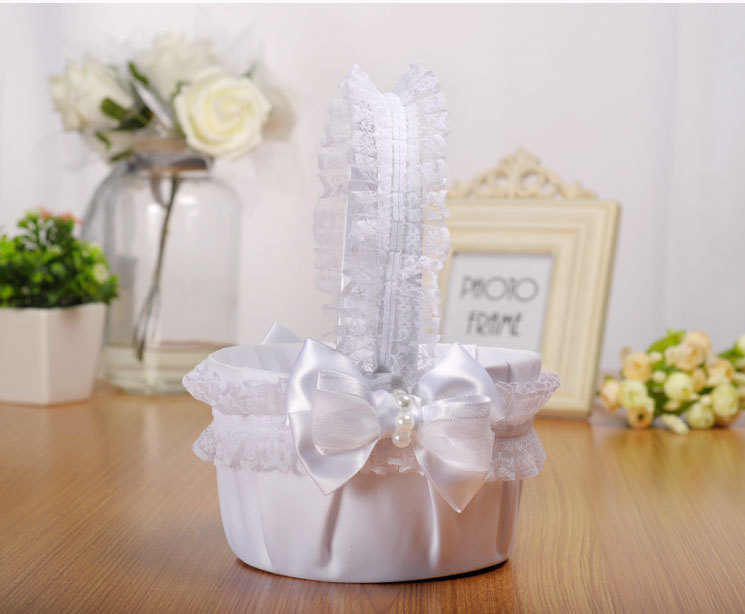 Western-style wedding, white lace trim, creative bow, bride's wedding candy basket, flower boy scattering flowers, wedding props detail image 8