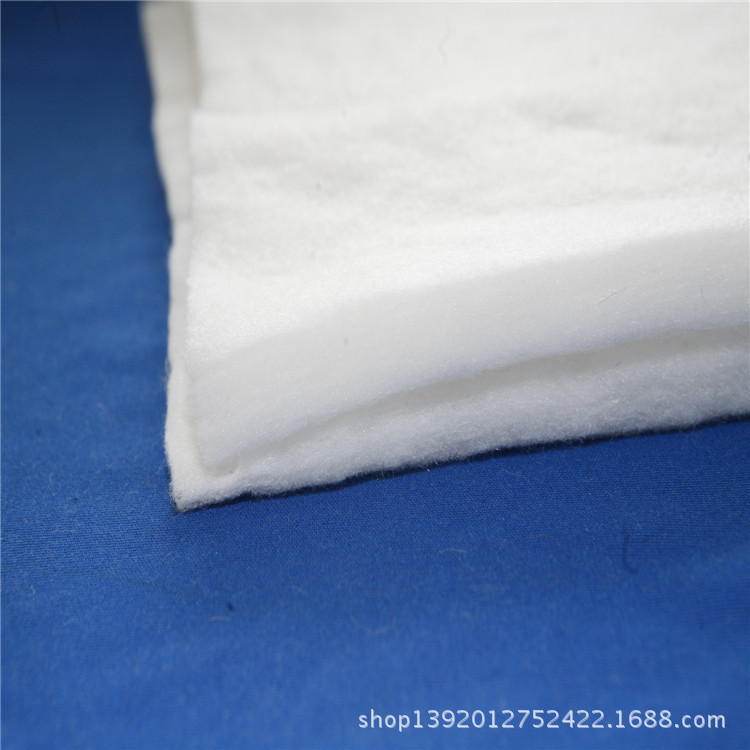 厂家阻燃聚酯纤维针刺棉 耐水洗阻燃涤纶针刺无纺布