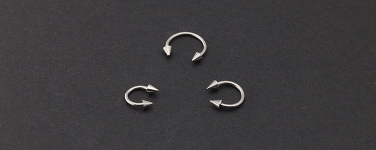 3702245170_996853077