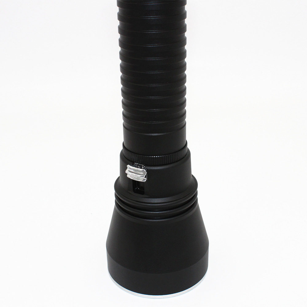 The second generation XHP70 diving flashlight stepless dimming diving flashlight P70 diving flashlight underwater 80 meters strong light