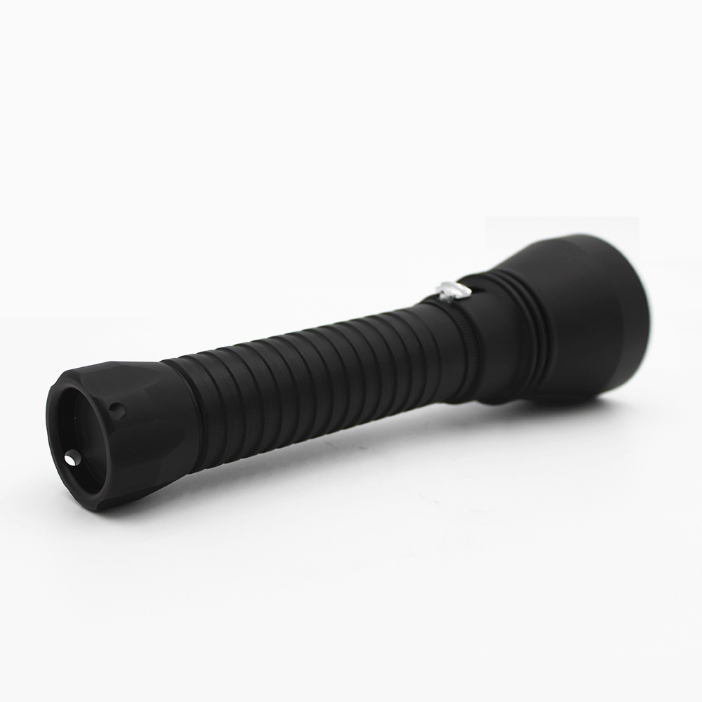 The second generation XHP70 diving flashlight stepless dimming diving flashlight P70 diving flashlight underwater 80 meters strong light