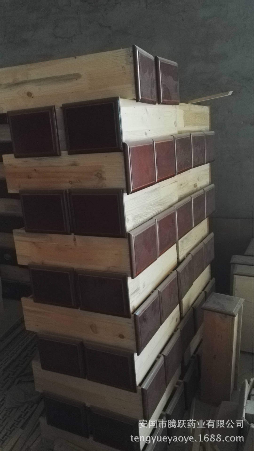 Traditional Chinese Medicine Cabinet Solid Wood Herb Storage Chest Custom Sizes for Clinics Pharmacies specifications