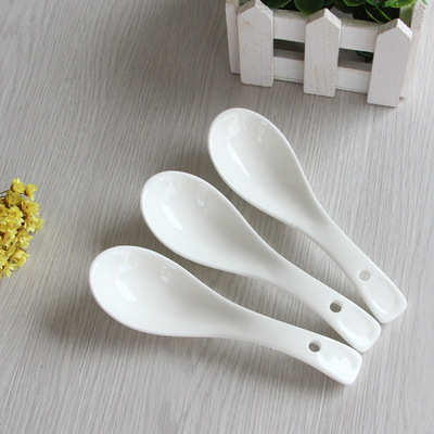 【廠家直銷】 純白陶瓷小勺子 鎂質瓷大拇指調羹 骨瓷大指印湯勺