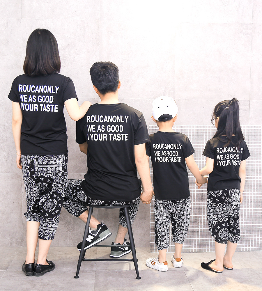 mother and daughter matching shirts