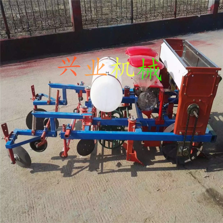 山丹县批发花生播种覆膜机配件
