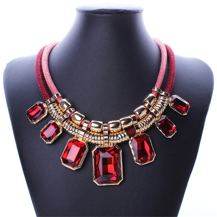 1 Piece Fashion Geometric Artificial Crystal Alloy Plating Rhinestones Women's Necklace display picture 1