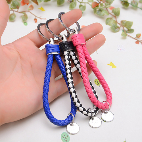 Creative woven leather rope key chain handmade for men and women, couple key ring, genuine leather car key chain, small gift