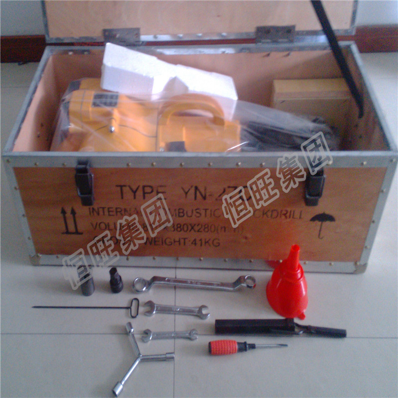 4019902366_1814121605