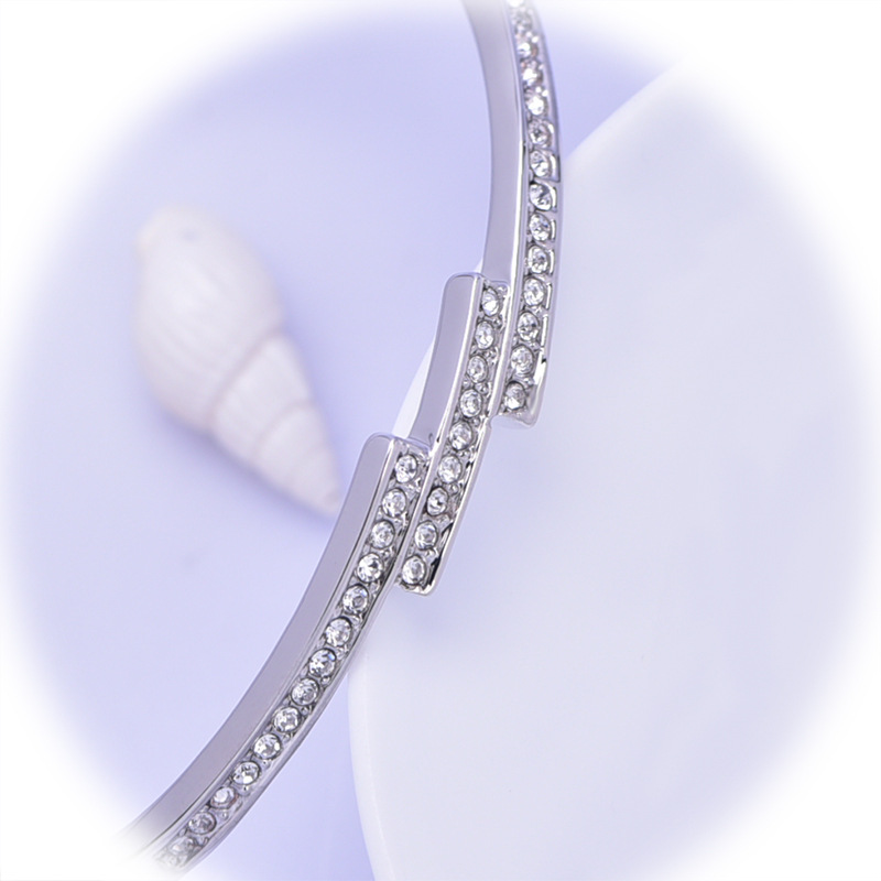 Platinum Details Square