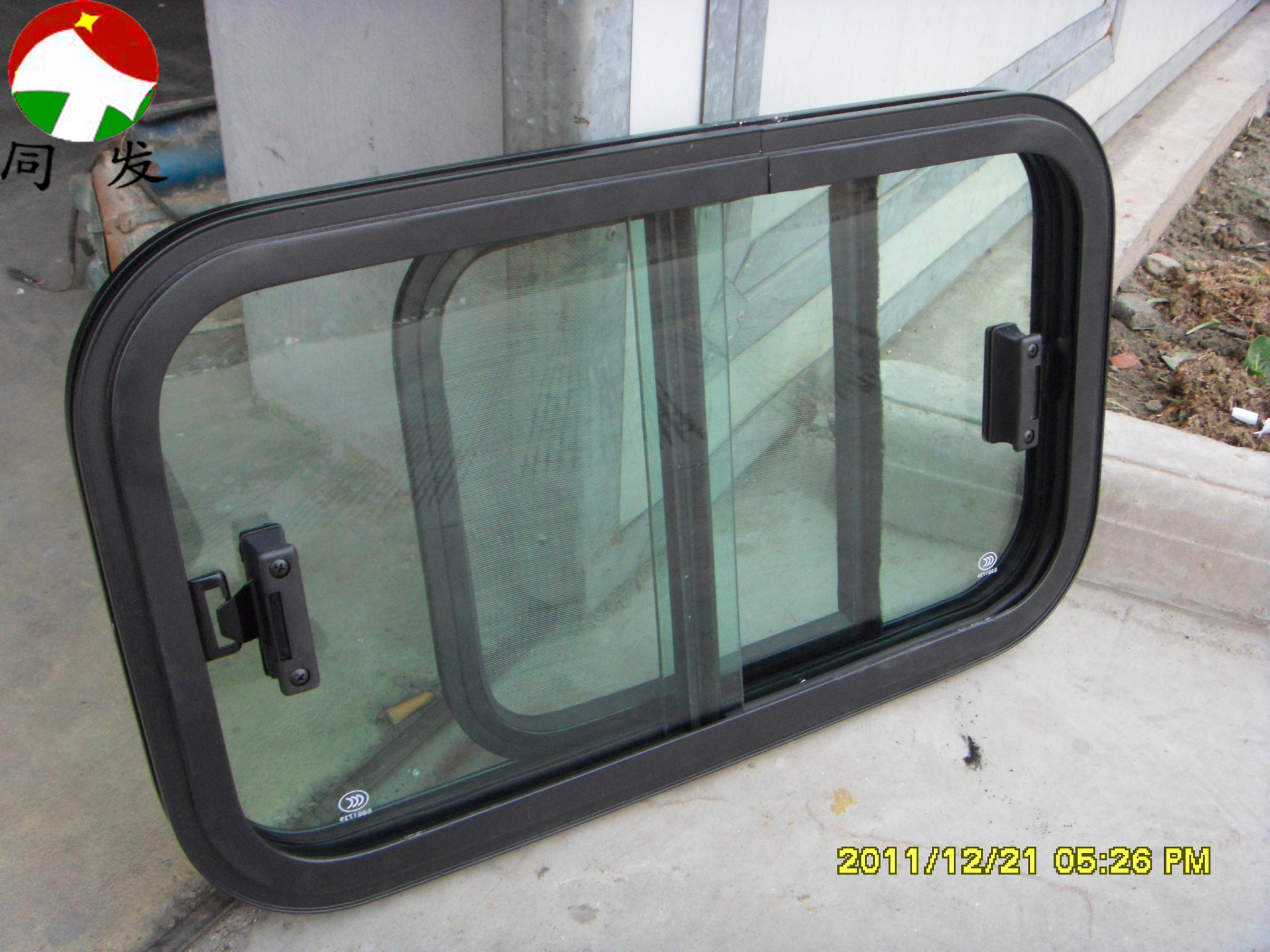 供應各類汽車配件 房車推拉窗 汽車推拉窗 可按需制作