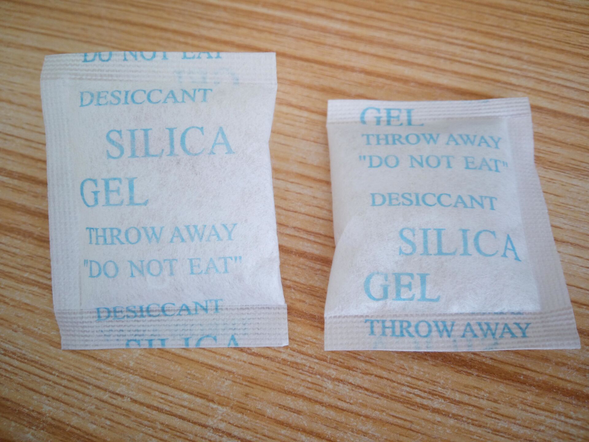 硅胶环保干燥剂 BT布（蓝字全英文版面）5克全英文1000小包/袋