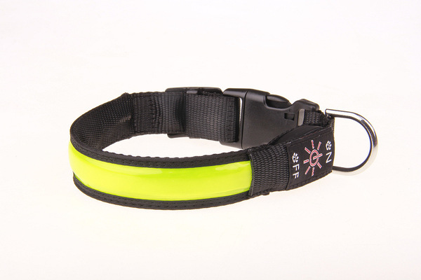 Glowing choker with usb charger