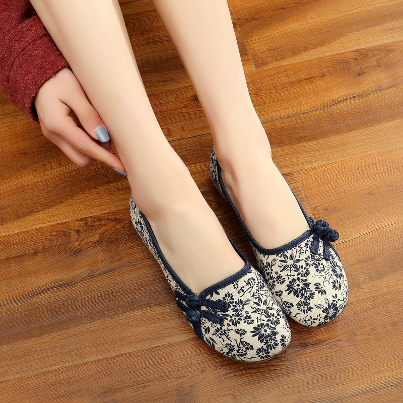 Old Beijing increased flower embroidered shoes by mouth hanfu shoes single wedge ethical wind restoring ancient ways