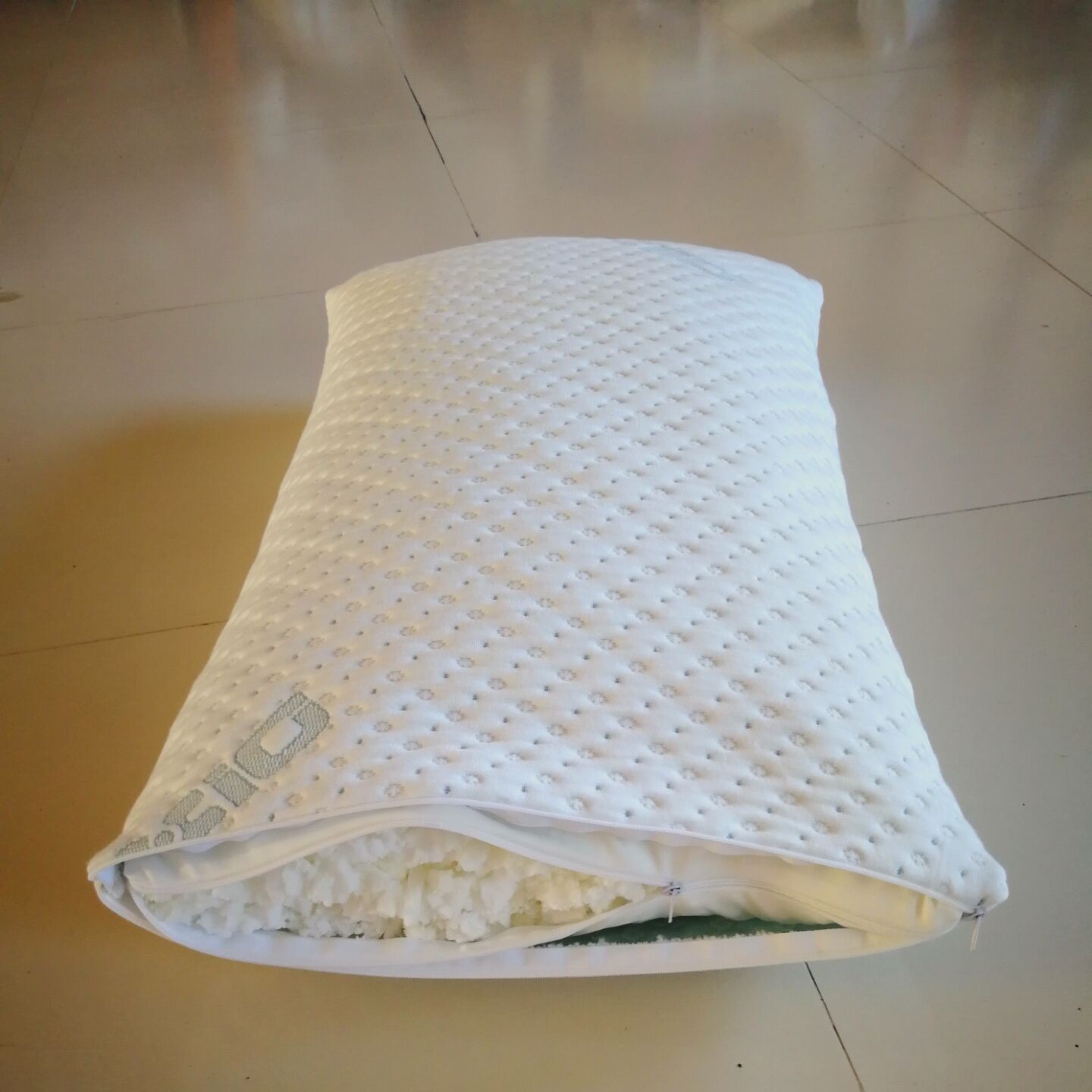 厂家批发鸡翅木枕头红花梨睡枕乌木颈椎枕新款弯型睡枕旅游产品-阿里巴巴