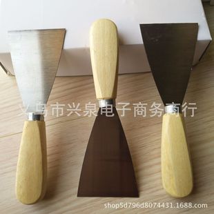 Область 12, одна юяная деревянная ручка масляная серая краска лопата, железная лопата, аппаратный инструмент