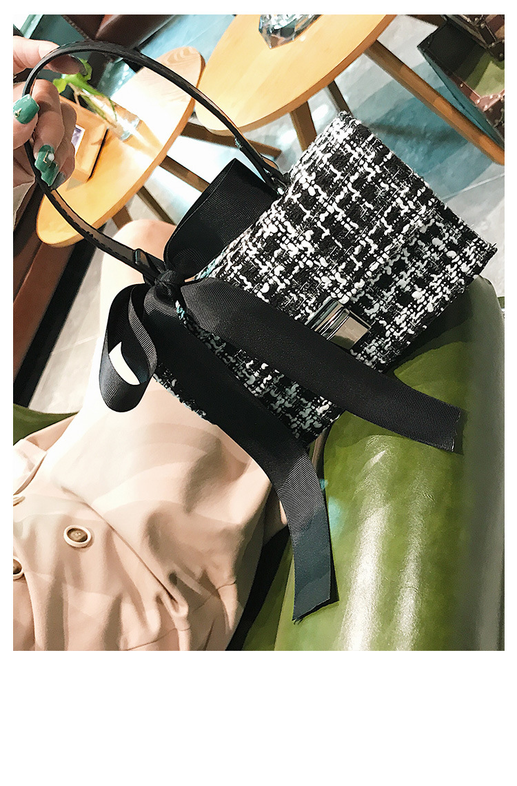 251g Weight Polyester Lining Material Lock clasp Closure Type Single Shoulder Strap Strap Type Shoulder Bag Bags Type Daily Occasion woolen Material Lattice Pattern All Seasons Season Women's Gender Streetwear Style Square Shape Small Size Small Bag For Women New Bags Fashionable Woolen Contrast Color Scarf Handbag Korean Versatile One-Shoulder Crossbody Women's Bag 4