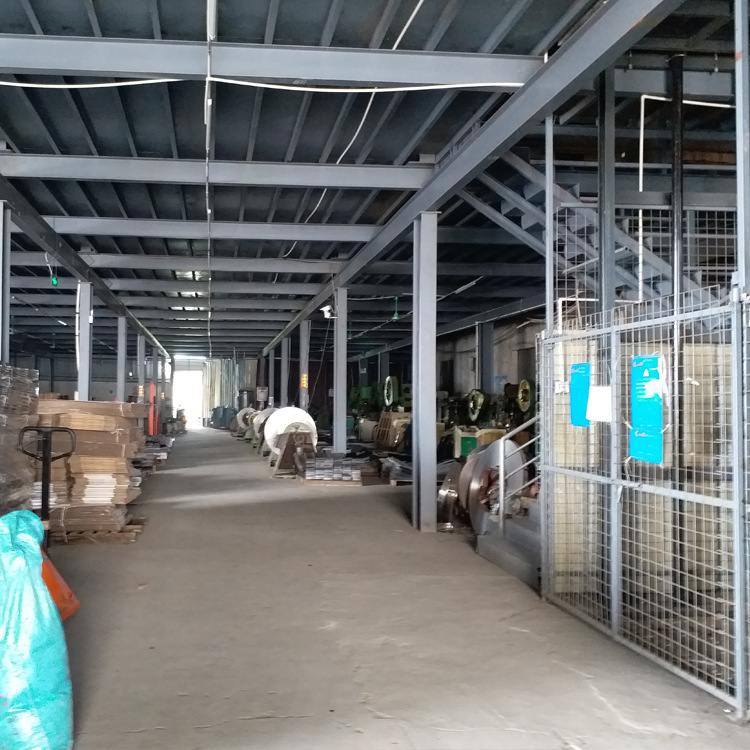 光素照明生产车间专业生产支架灯，灯盘，你的需要我造