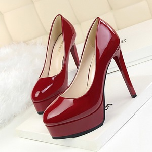 928-1 in Europe and the wind with waterproof Taiwan patent leather fashion 