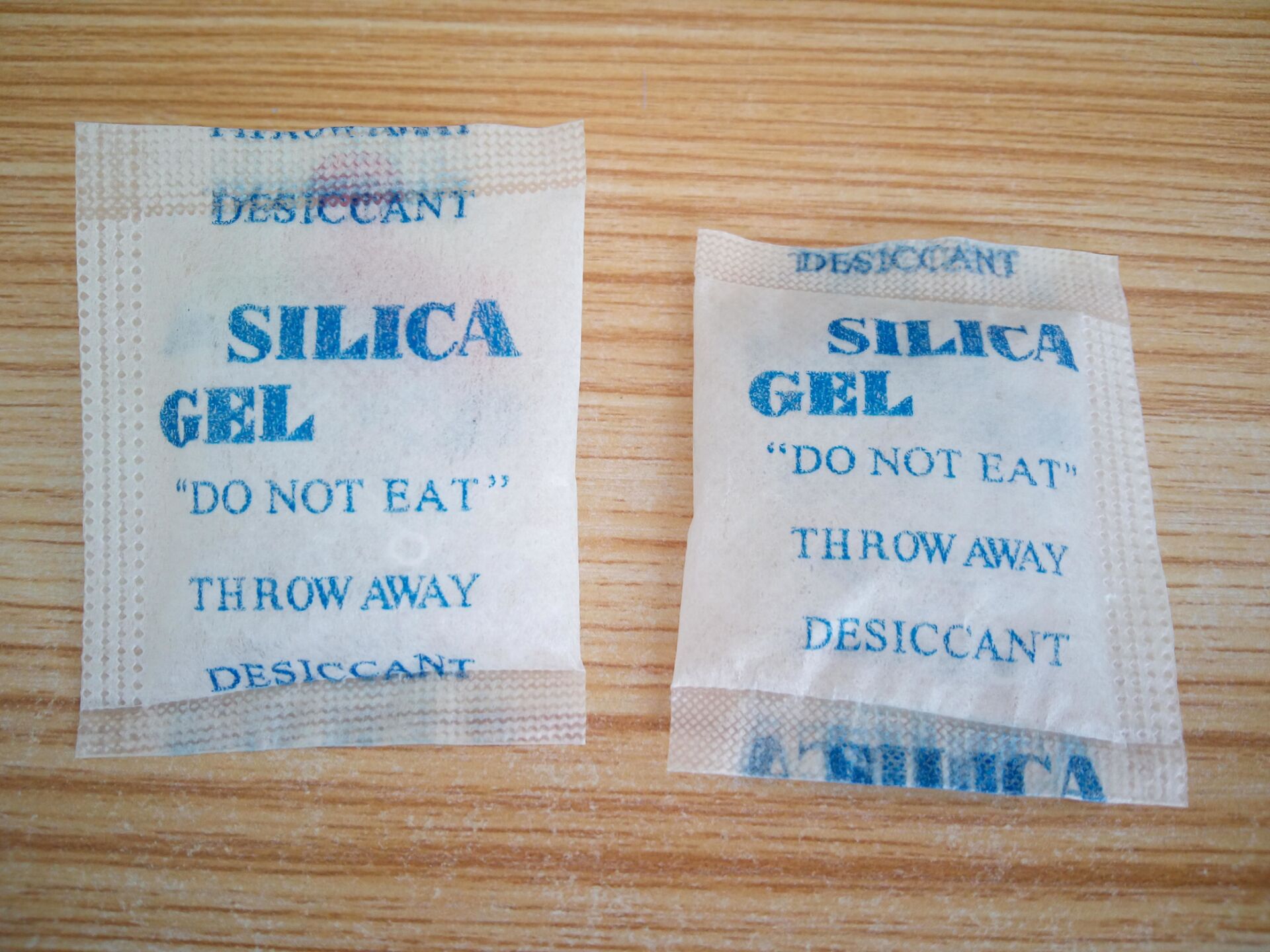 压光布包装干燥剂(蓝字全英文版面)3克全英文1500小包/袋 防潮珠