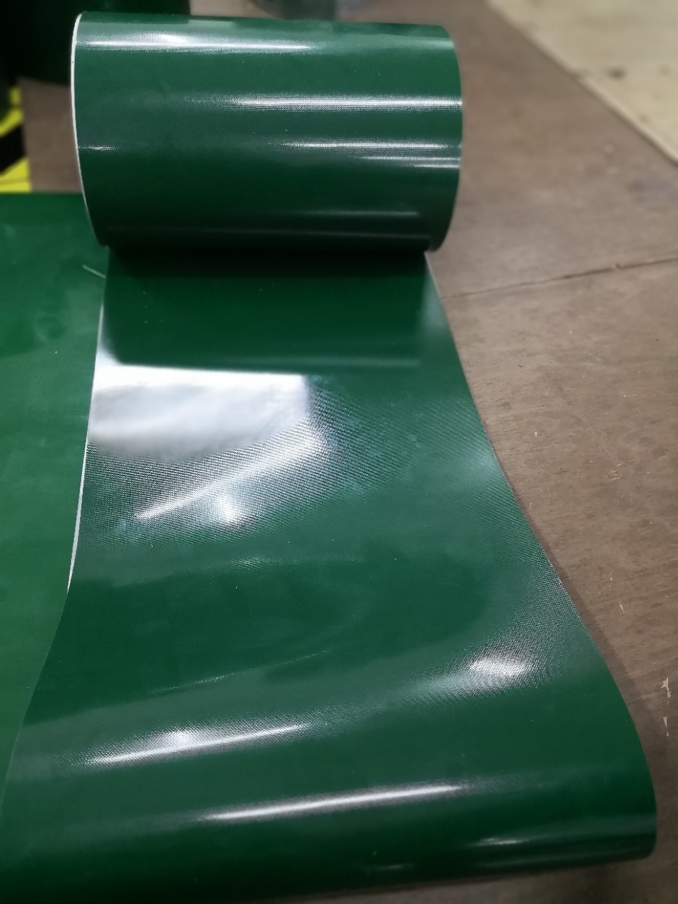 2.0绿色流水拉输送皮带 电子厂专用防静电流水线输送带