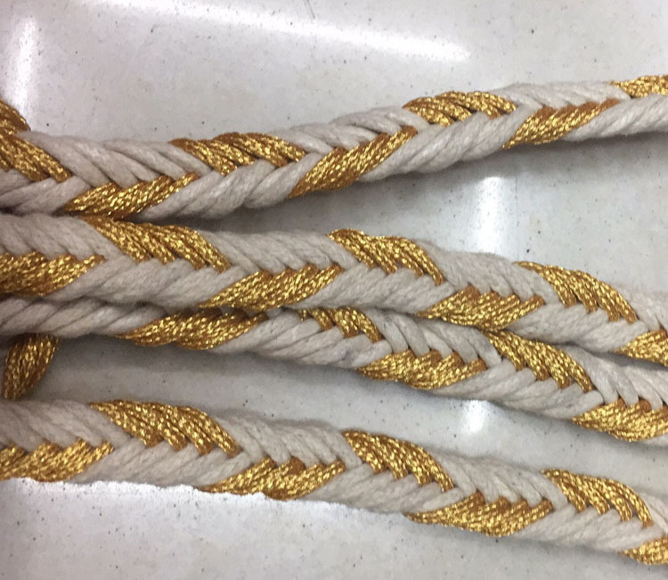 4077728778_1981790855