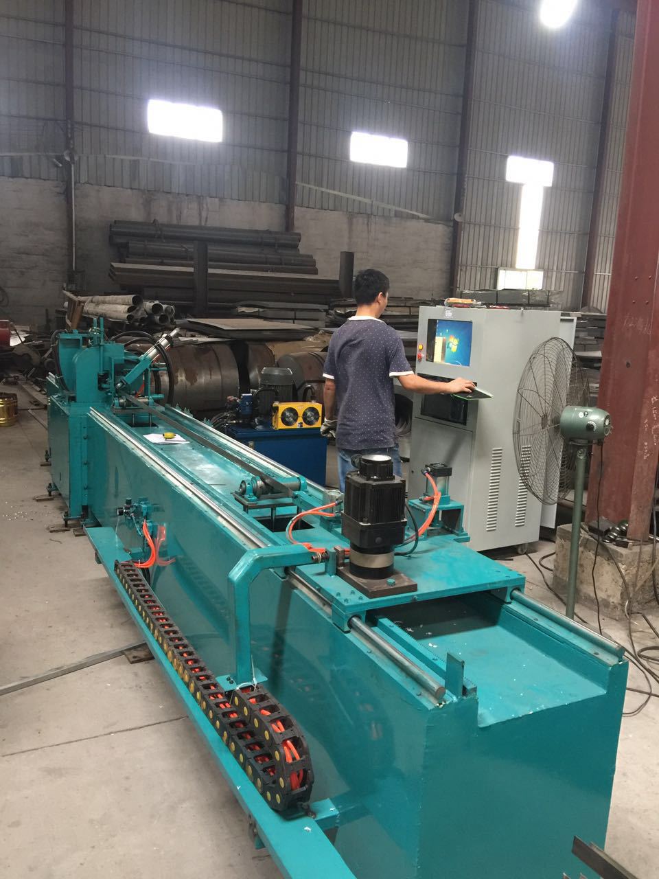 铝型材自动冲孔机 厂家定制加工服务一体