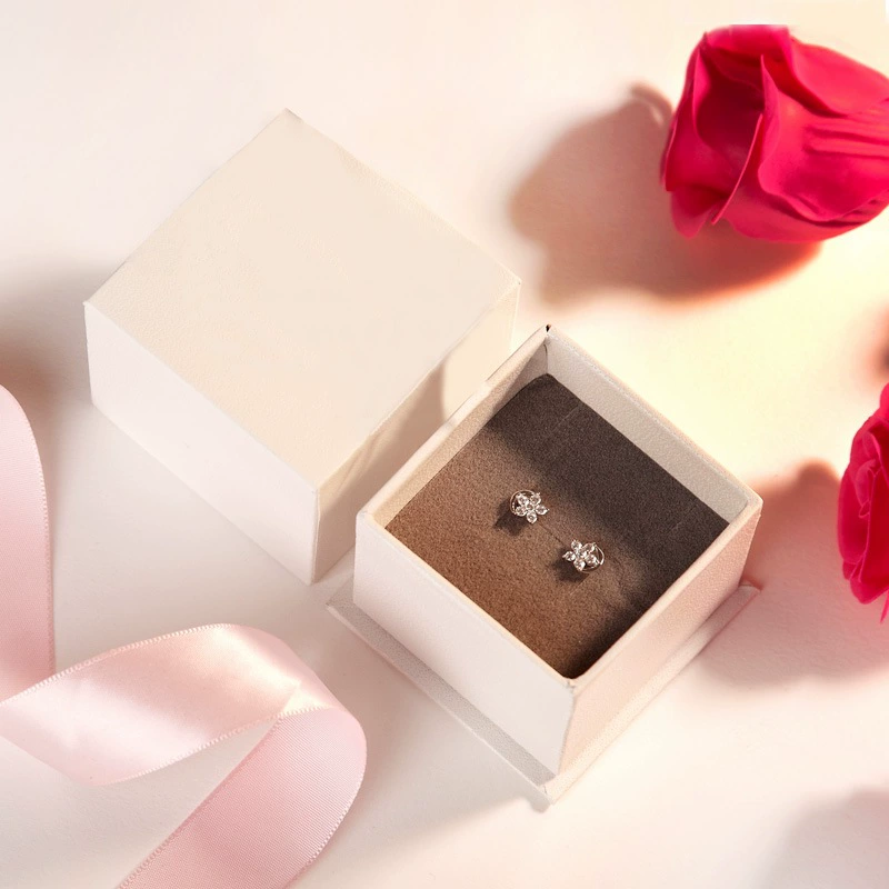 Fresh universal creative earrings, simple and elegant design, wholesale