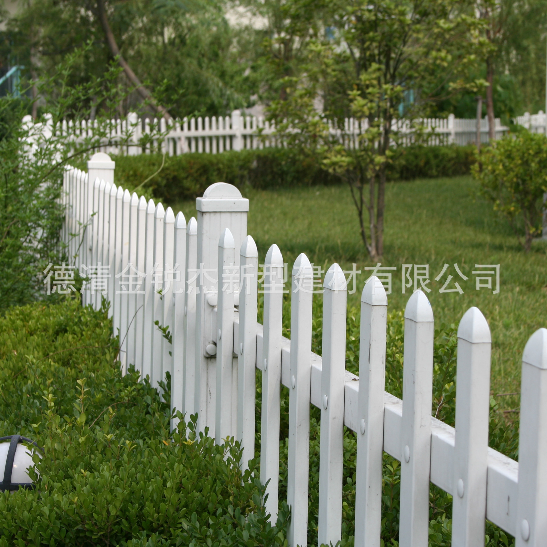 厂家批发围墙塑钢护栏庭院塑钢栏杆别墅栅栏