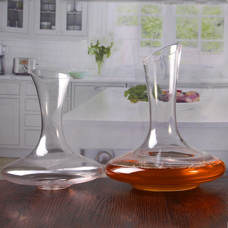 Glass wine decanter