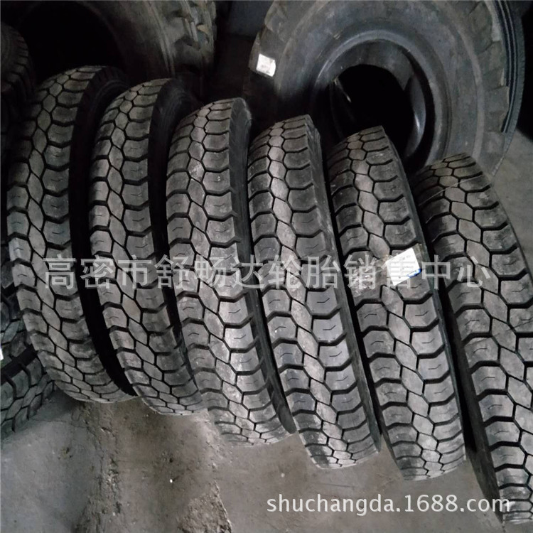 供应朝阳9.00R20卡车钢丝胎9.00R16 10.00r20 11.00r20 12.00R20