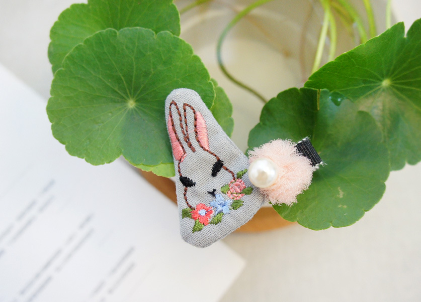 Fabric Embroidery Cute Rabbit Cartoon Hairpin Hair Accessories display picture 2