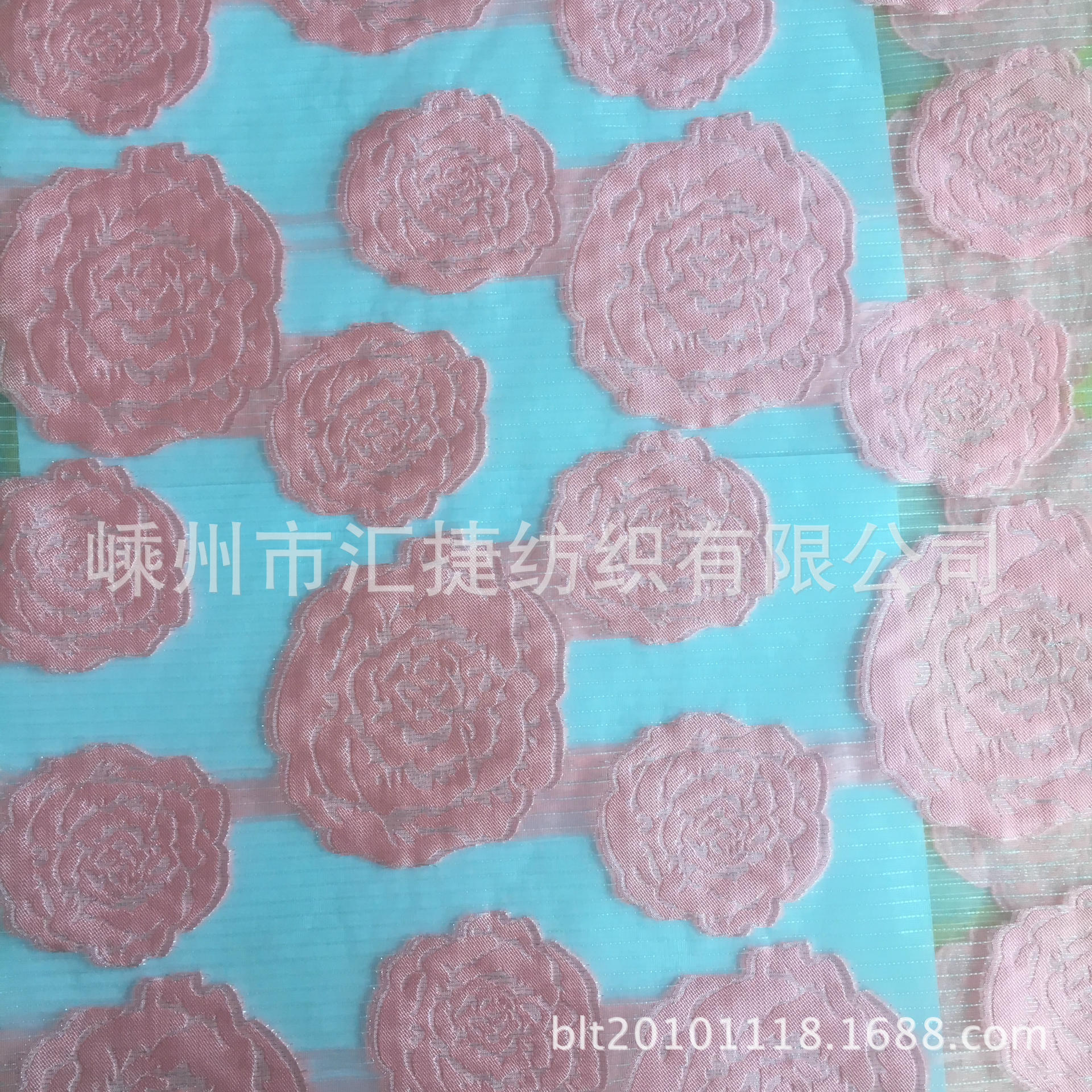 嵊州工厂供应精美花纹金银丝欧根纱剪花色织大提花薄裙子面料