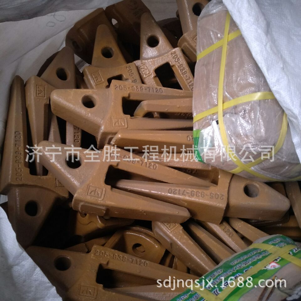 批发ZD200挖掘机岩石斗齿 挖斗单钩松土器总成挖掘机履带板 轮子