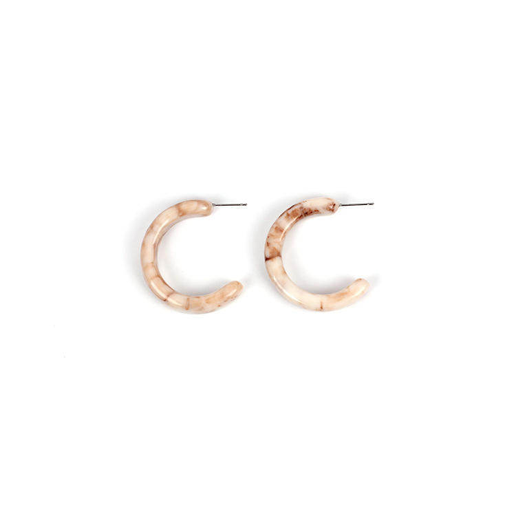 Retro Fashion Resin Geometric Arc Acrylic Sheet Simple Semicircular Earrings display picture 6