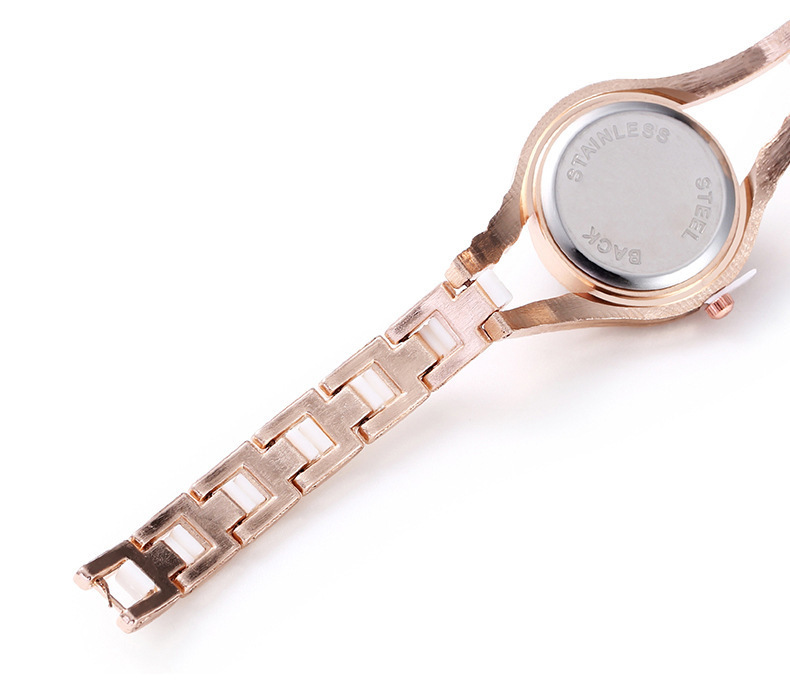 2927298411_2085916990